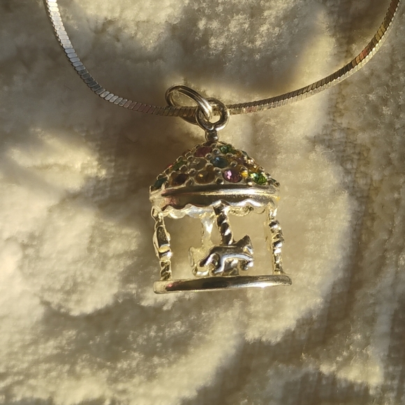 925 Sterling Silver Carousel Necklace - Picture 2 of 6
